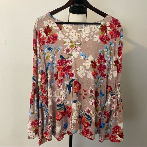 NWT Cupio floral blouse